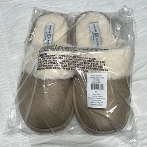 NWT! Chinese Laundry Faux Fur Slippers Slides M/L Womens